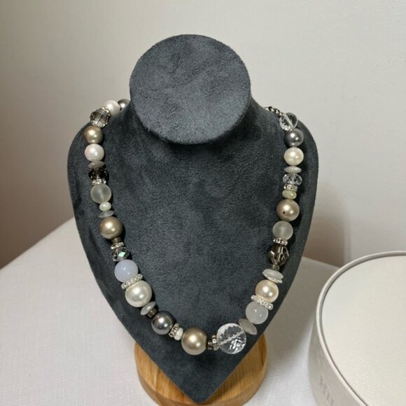Hillberg  Berk STATEMENT NECKLACE natural stonesSwarovski PEARLS  crystals - Picture 8 of 9